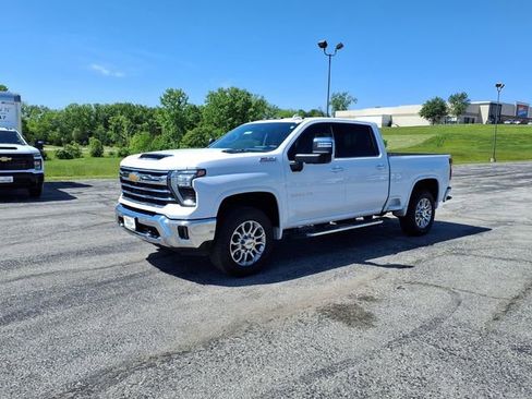 Used 2025 Chevrolet Silverado 2500 LTZ w/ LTZ Premium Package AWD/4WD image 44