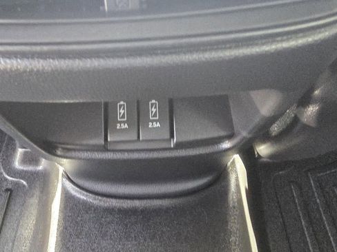 Used 2019 Honda CR-V EX image 11
