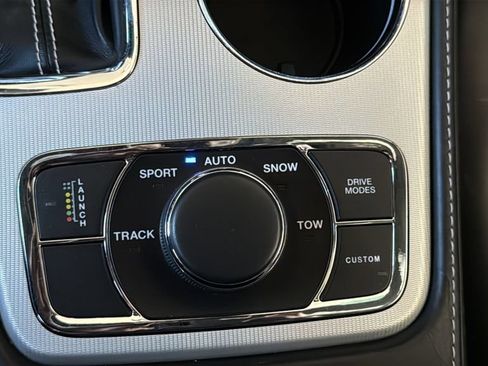 Used 2018 Jeep Grand Cherokee SRT AWD/4WD image 29