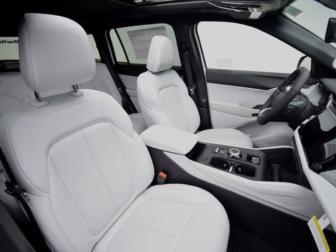 New 2026 Jeep Cherokee Limited image 19