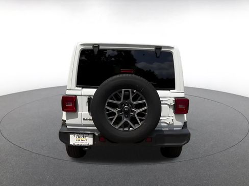 Used 2025 Jeep Wrangler Unlimited Sahara AWD/4WD image 12