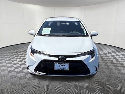 Used 2024 Toyota Corolla LE FWD image 2