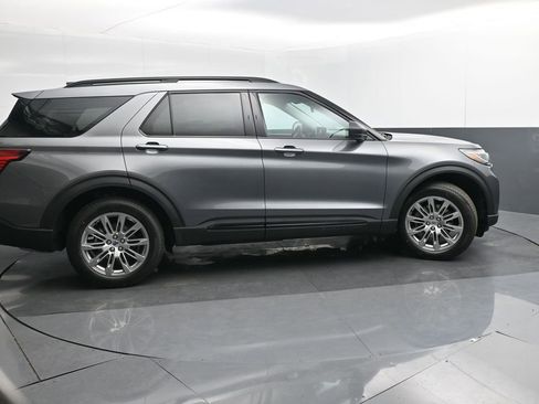 New 2026 Ford Explorer Active w/ Active Comfort Package image 7