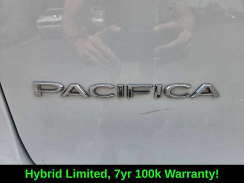Used 2023 Chrysler Pacifica Limited FWD image 15
