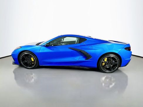 Used 2025 Chevrolet Corvette Stingray Preferred Cpe w/ 2LT RWD image 2