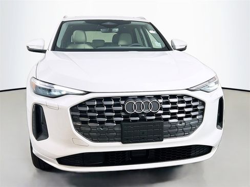 New 2025 Audi Q5 Premium Plus image 2