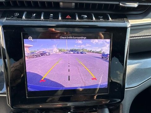 Used 2023 Jeep Grand Cherokee Altitude AWD/4WD image 28