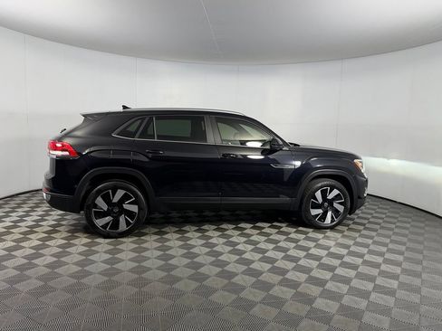 Used 2025 Volkswagen Atlas Cross Sport SE FWD image 5