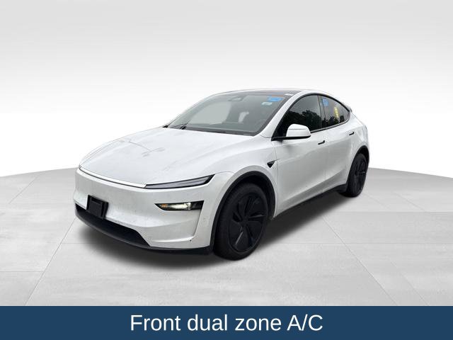 Used 2026 Tesla Model Y Long Range AWD/4WD image 4