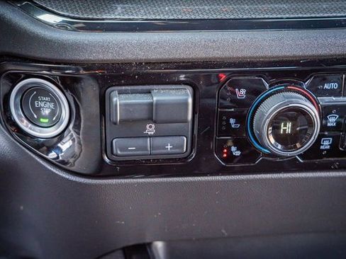 Used 2024 Chevrolet Silverado 1500 ZR2 w/ Technology Package image 30