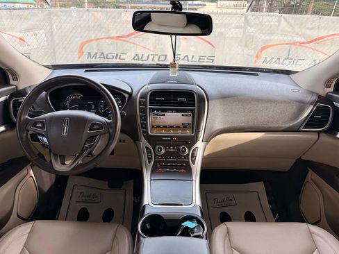 Used 2018 Lincoln MKX Premiere image 27