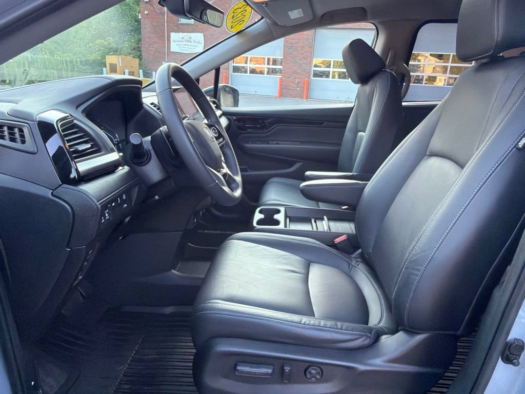 Used 2023 Honda Odyssey Touring image 15