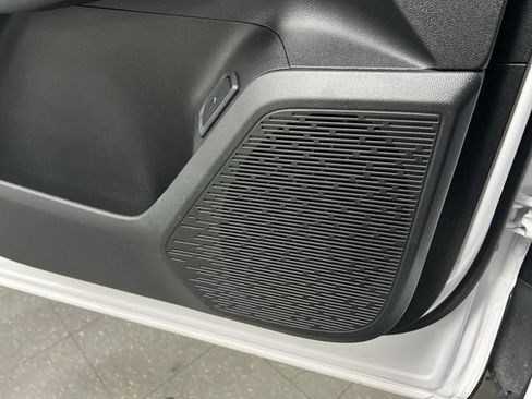 Certified 2026 GMC Terrain AT4 w/ Technology Package II AWD/4WD image 24