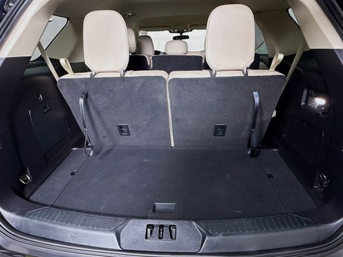 Used 2021 Ford Explorer XLT w/ Equipment Group 202A image 27