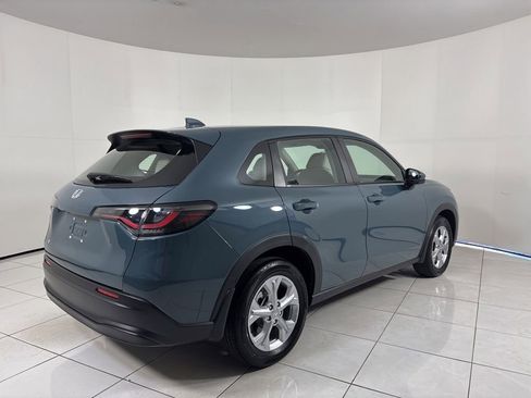 Used 2025 Honda HR-V LX image 5
