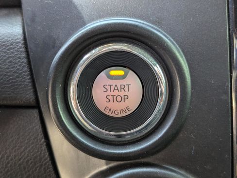 Used 2024 Nissan Titan PRO-4X w/ Pro-4x Convenience Package image 36