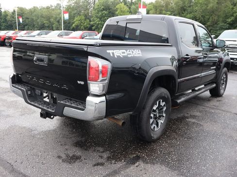 Used 2020 Toyota Tacoma TRD Off-Road AWD/4WD image 32