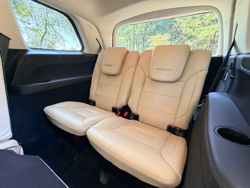 Used 2018 Mercedes-Benz GLS 550 4MATIC image 16