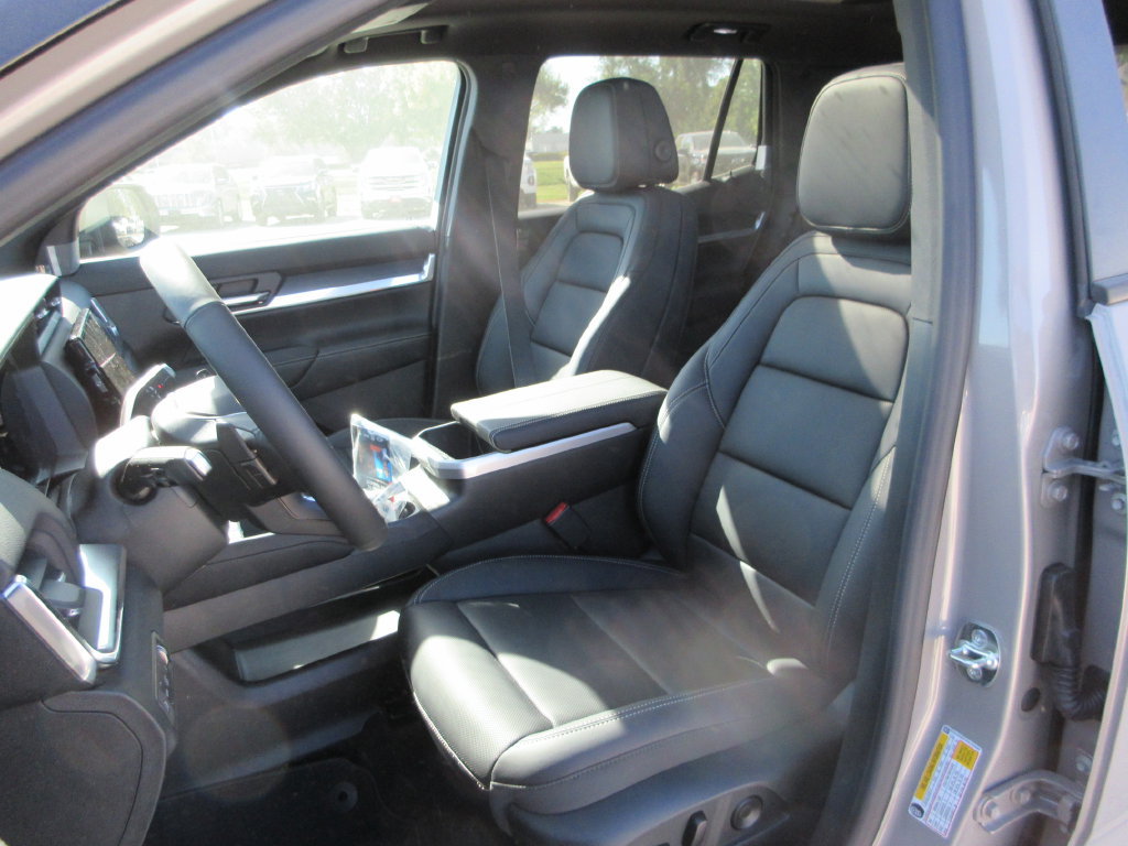 New 2027 GMC Terrain Elevation w/ Elevation Premium Package FWD image 9
