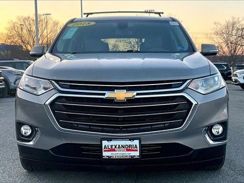 Used 2018 Chevrolet Traverse LT image 3