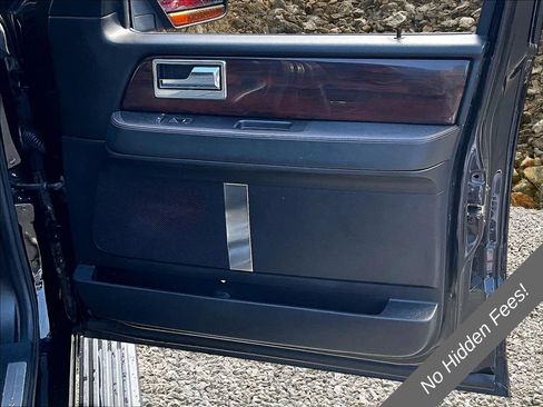 Used 2016 Lincoln Navigator L Reserve AWD/4WD image 19