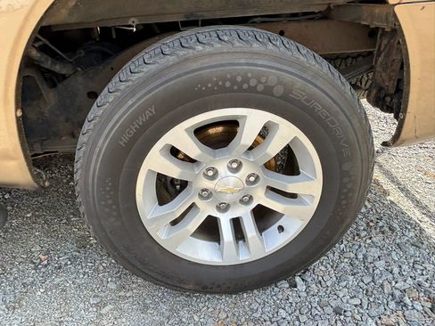 Used 2004 Nissan Titan LE w/ (Tow) Big Tow Pkg image 4