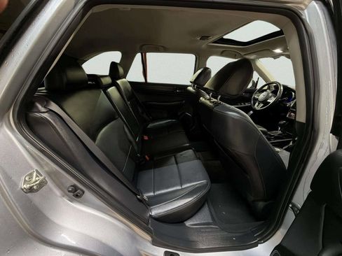 Used 2017 Subaru Outback 3.6R Limited image 26