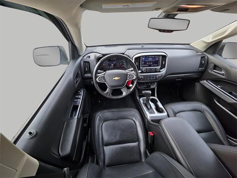 Used 2020 Chevrolet Colorado LT w/ Colorado RST Special Edition image 13