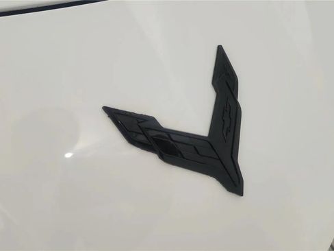 Used 2024 Chevrolet Corvette Stingray Preferred Cpe w/ 2LT RWD image 31