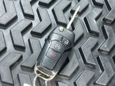 Used 2018 Ford F150 XLT w/ Equipment Group 302A Luxury image 29