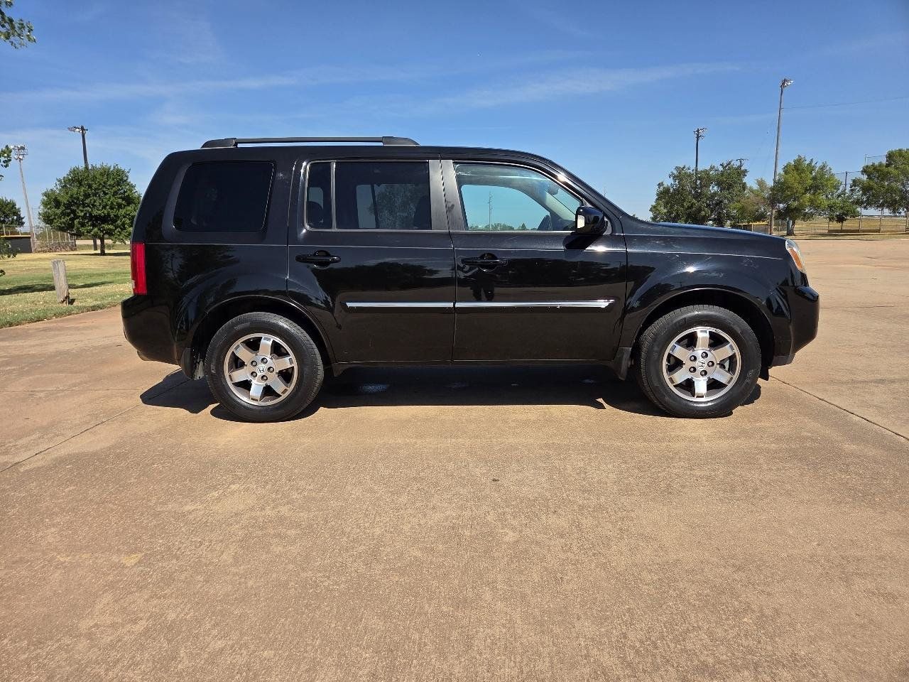 Used 2011 Honda Pilot Touring image 27