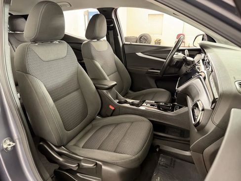 Used 2022 Chevrolet Bolt EUV LT w/ Comfort Package FWD image 37