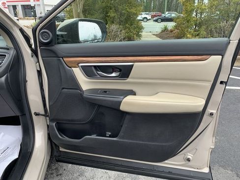 Used 2017 Honda CR-V Touring image 13