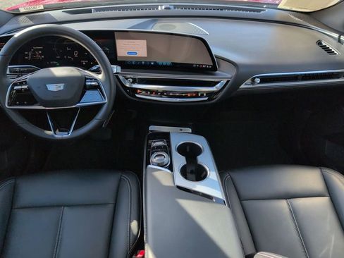 Certified 2024 Cadillac Lyriq Tech w/ Driver Assist Package image 27