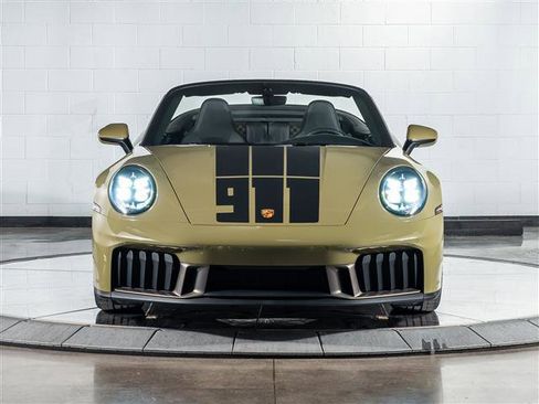 Used 2026 Porsche 911 GTS RWD image 18