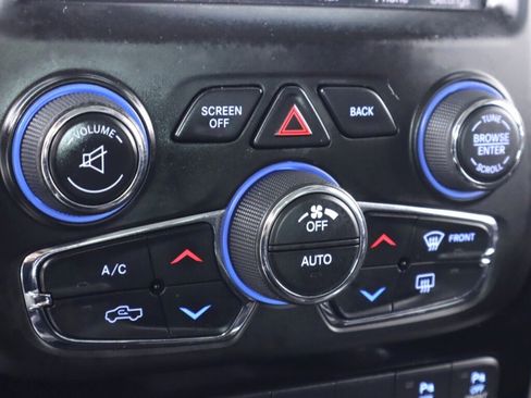 Used 2014 RAM 1500 Sport w/ Trailer Tow Group image 21