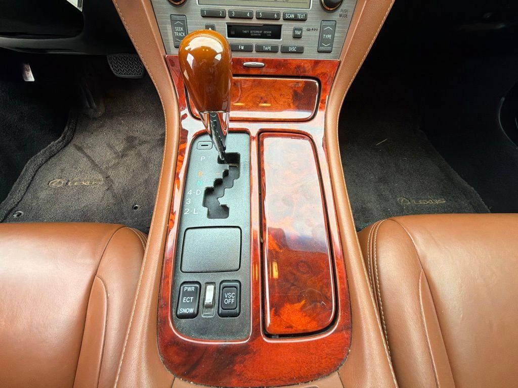 Used 2005 Lexus SC 430 Convertible w/ Preferred Accessory Pkg RWD image 19