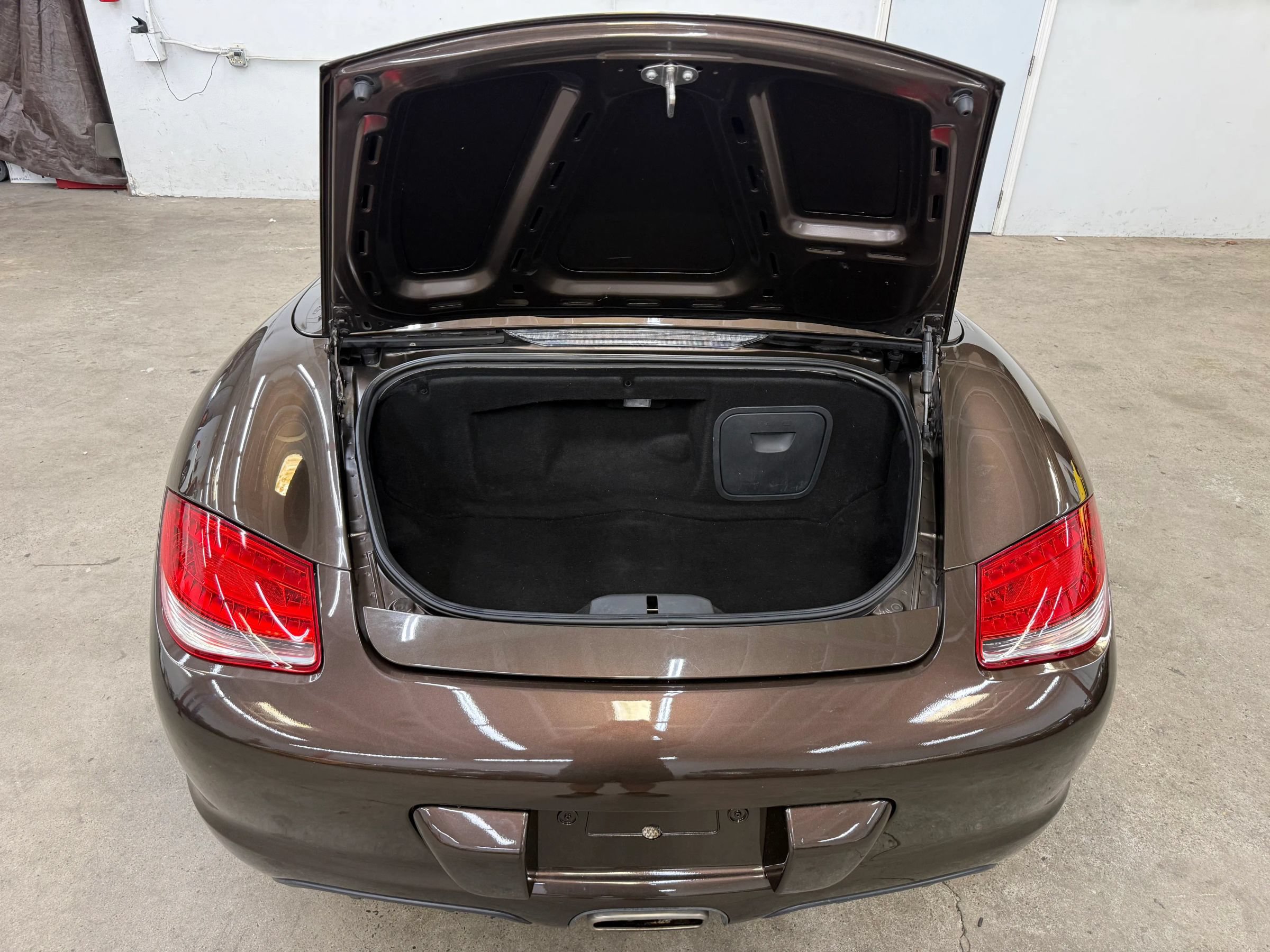 Used 2010 Porsche Boxster RWD image 17