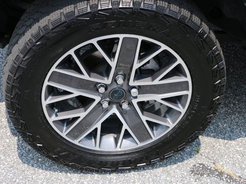 Used 2024 Jeep Wrangler High Altitude AWD/4WD image 12