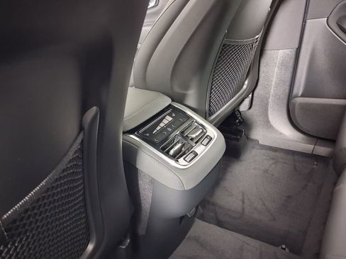 Used 2025 Volvo XC90 B6 Plus w/ Protection Package Premier image 19