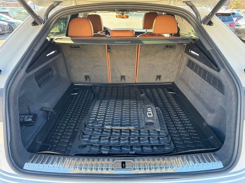 Used 2021 Audi Q8 Premium Plus image 34