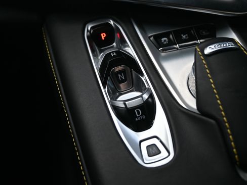Used 2021 Chevrolet Corvette Stingray Premium Cpe w/ Z51 Performance Package RWD image 27