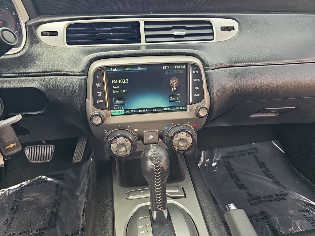 Used 2015 Chevrolet Camaro LT RWD image 20