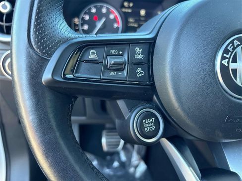Used 2022 Alfa Romeo Stelvio Ti image 21