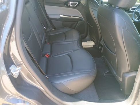 Used 2024 Jeep Compass Limited AWD/4WD image 17