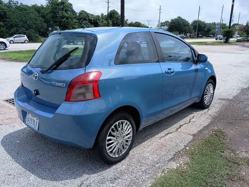 Used 2008 Toyota Yaris 2-Door Hatchback FWD image 5