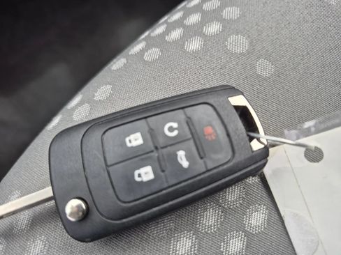 Used 2016 Chevrolet Sonic LS FWD image 27