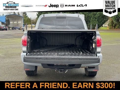 Used 2020 Toyota Tacoma Limited image 7