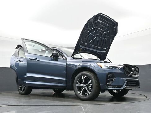 New 2026 Volvo XC60 B5 Core w/ Climate Package image 56