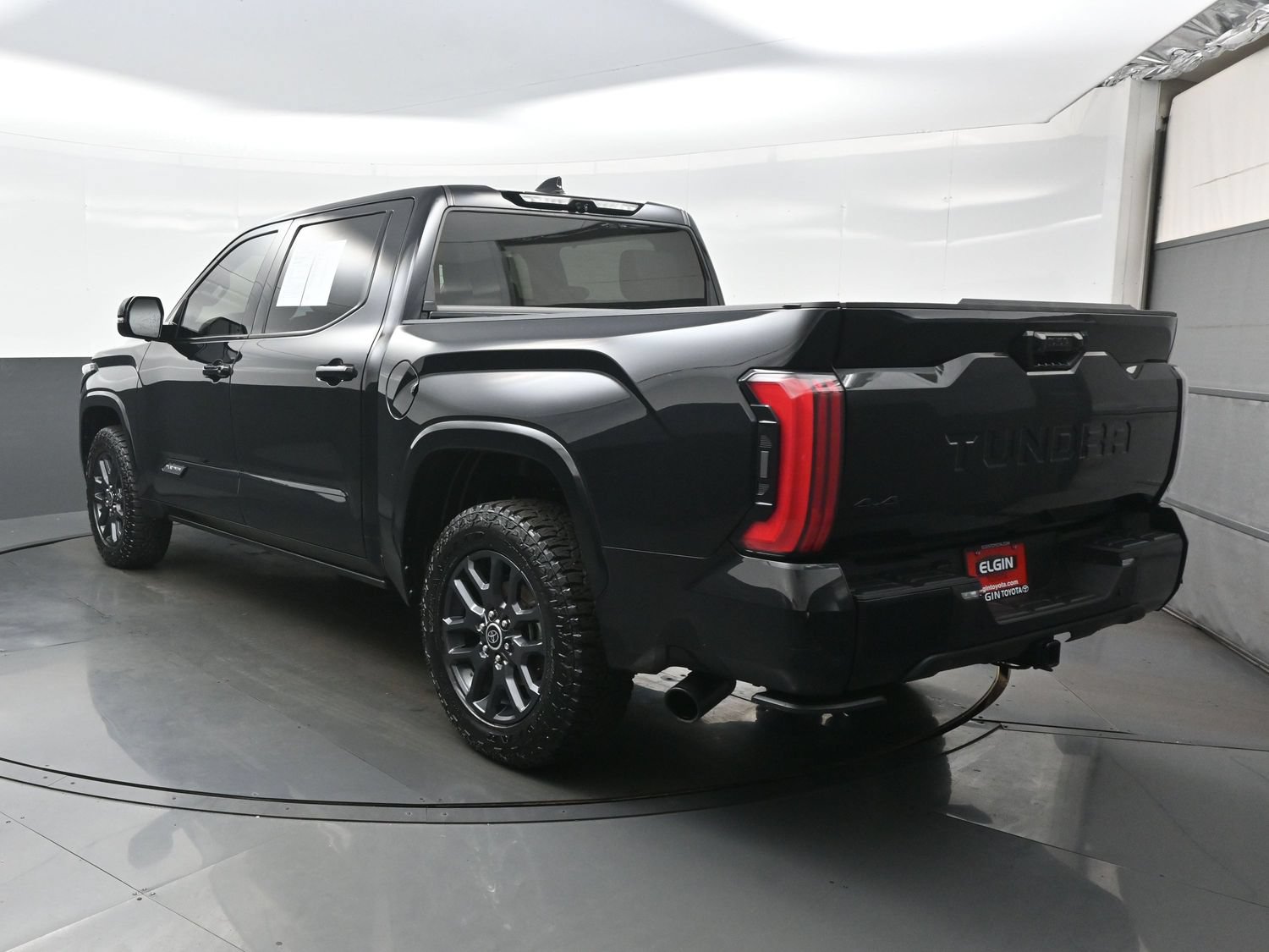 Used 2023 Toyota Tundra Platinum AWD/4WD image 4